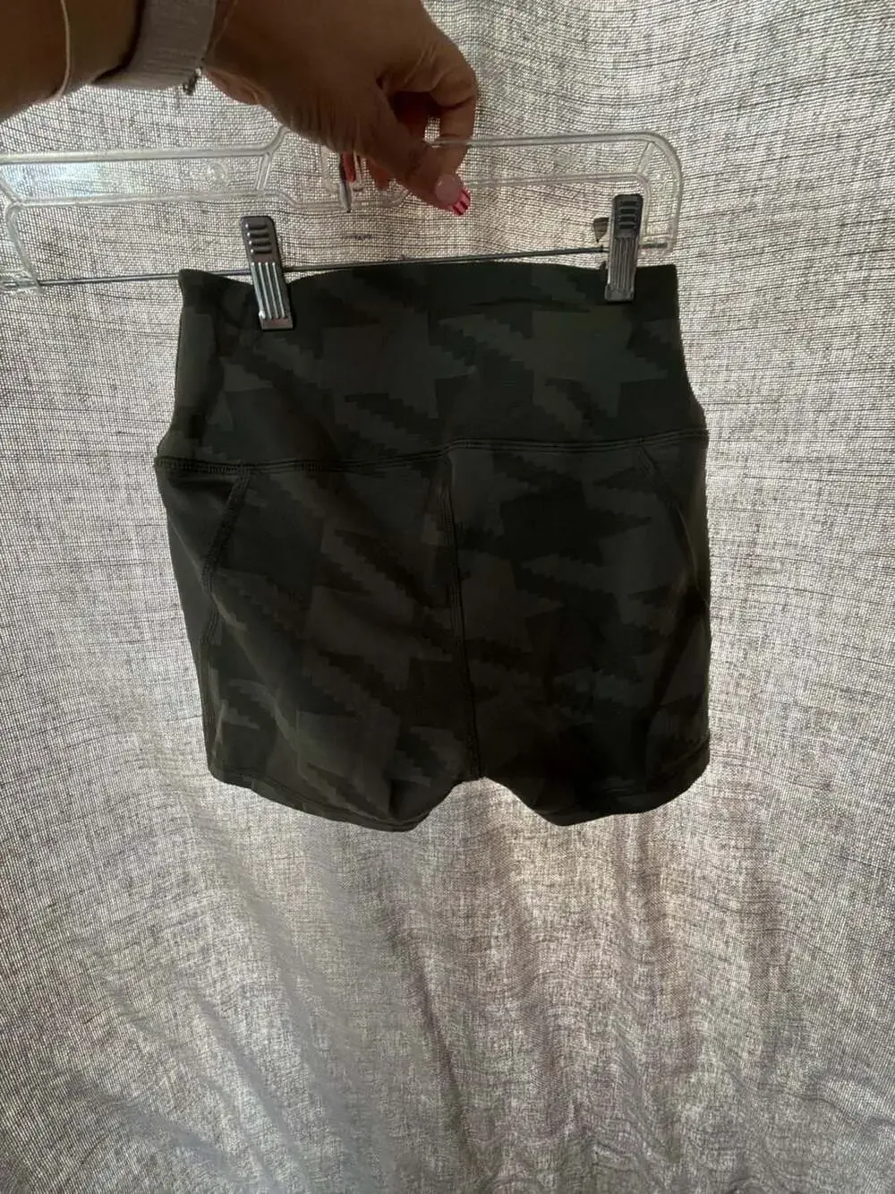 Alo Yoga High-Waisted Camo Biker Shorts XS